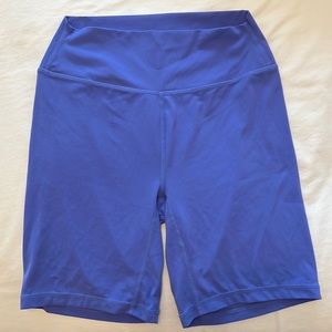 stori 6 inch short in cornflower size 6